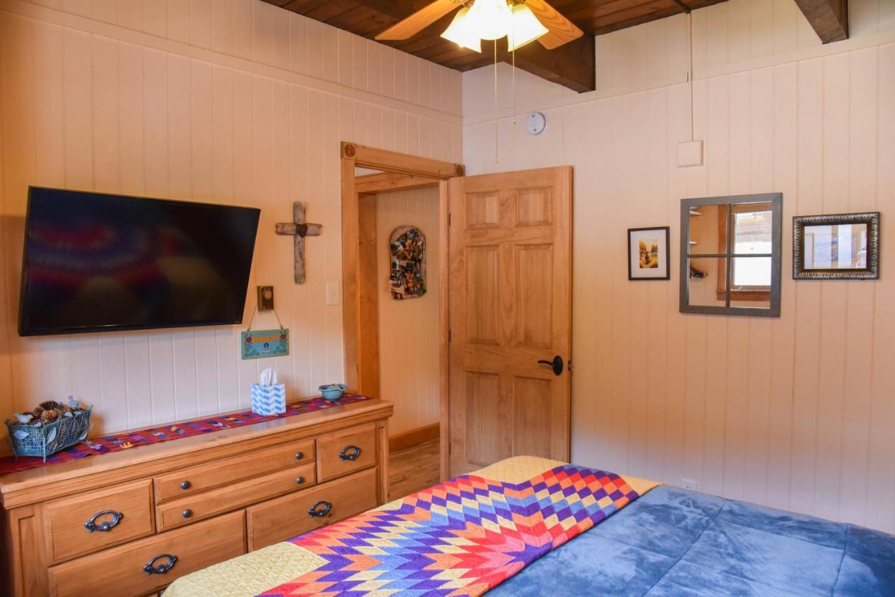 Tranquil Little Cabin On The River With High Speed Wifi Villa Red River Exterior photo