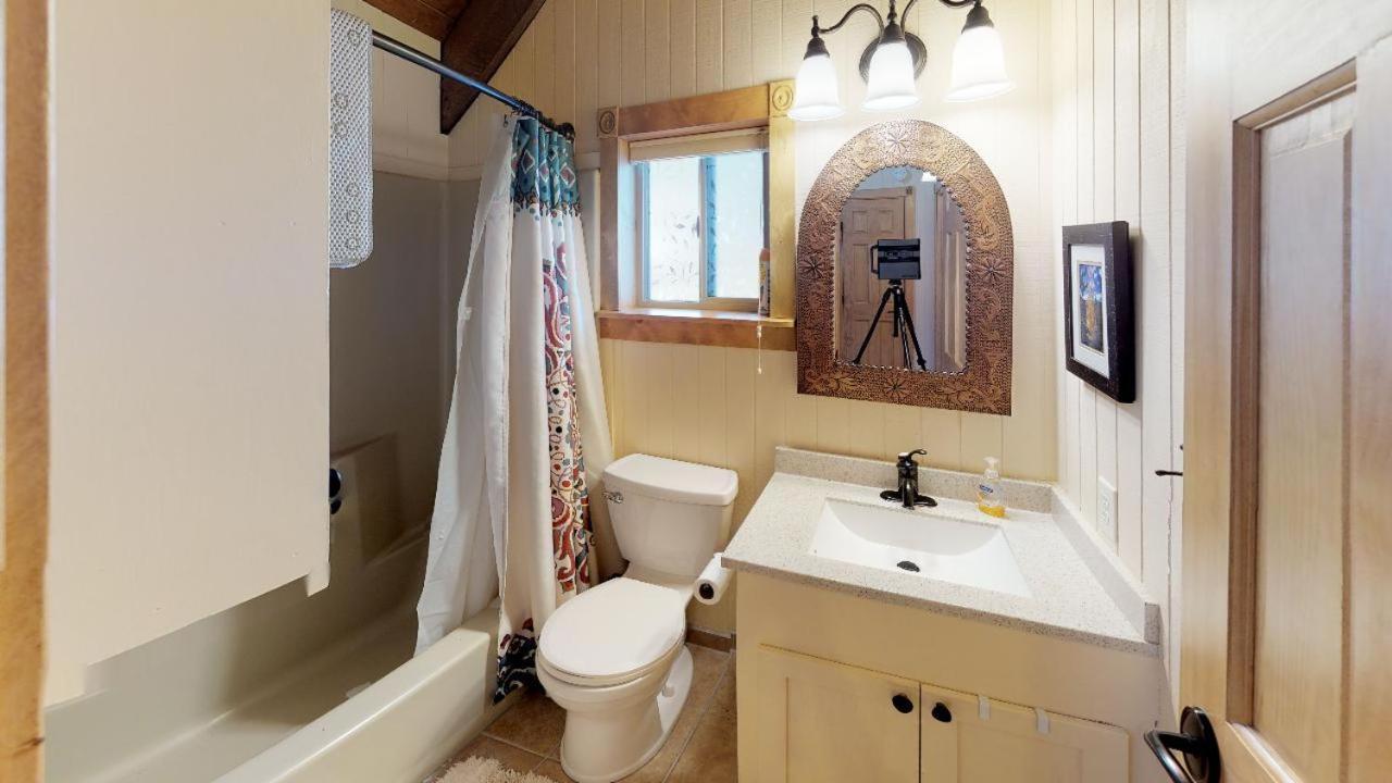 Tranquil Little Cabin On The River With High Speed Wifi Villa Red River Exterior photo